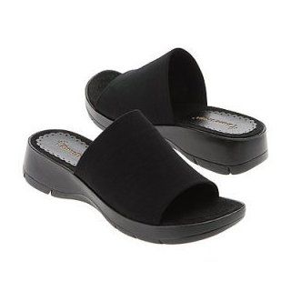 Bare Traps Outcome Black Mule Sandals (7 M): Shoes
