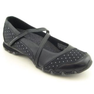 Skechers Women's It girl Sneaker,Black,6 M US: Shoes