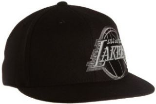 NBA Los Angeles Lakers Black Flat Brim Flex Hat   Tx85Z, Small/Medium, Black : Sports Fan Baseball Caps : Clothing