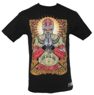 WWE Rey Mysterio Mens T Shirt   "The Mask is Back" Saintly Rey (Medium) Black Clothing