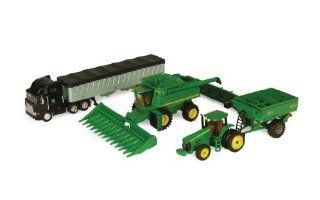 Ertl John Deere Harvesting Set, 1:64 Scale: Toys & Games