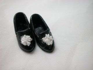Heidi Ott Dollhouse Miniature 1: 12 Scale Women's Shoe Shoes #XZ751 5 Black: Toys & Games