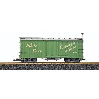 LGB G Scale Boxcar   White Pass And Yukon #742: Toys & Games