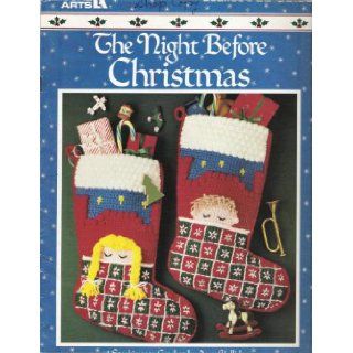 THE NIGHT BEFORE CHRISTMAS: 4 Stockings to Crochet (Leaflet #763) Leisure Arts: Anne Halliday: Books