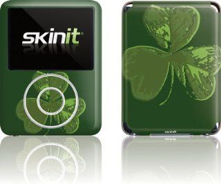 St. Patricks Day   Green Clover   Apple iPod Nano (3rd Gen) 4GB/8GB   Skinit Skin : MP3 Players & Accessories