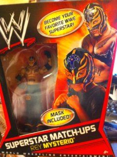WWE Superstar Match Ups Rey Mysterio   2011: Toys & Games