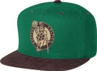 Boston Celtics Mitchell & Ness NBA Throwback Winter Suede Strapback Hat: Clothing