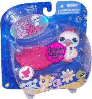 Littlest Pet Shop Assortment 'B' Series 3 Collectible Figure Swan (Special Edition Pet!): Toys & Games
