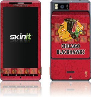 NHL   Vintage   Chicago Blackhawks Vintage   Motorola Droid X   Skinit Skin: Cell Phones & Accessories