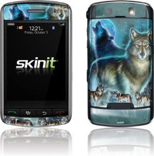 Liquid Blue   Lone Wolf   BlackBerry Storm 9530   Skinit Skin: Cell Phones & Accessories