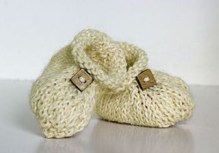 british organic merino baby booties by daisy dumpling