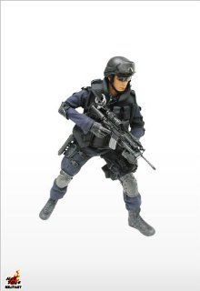 Hot Toys 1/6 Scale SWAT 3.0 Male 12 Inch Collectible Action Figure: Toys & Games