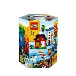 LEGO Creative Building Kit, 650 pieces 5749: Toys & Games