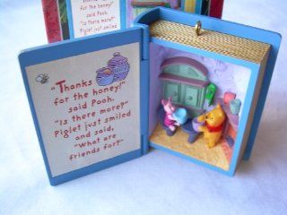 A Visit From Piglet Winnie The Pooh 1st in series 1998 Hallmark Keepsake Ornament QXD4086   Decorative Hanging Ornaments