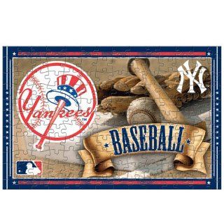 MLB New York Yankees 150 Piece Team Puzzle : Jigsaw Puzzles : Sports & Outdoors