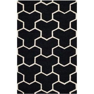 Safavieh Handmade Moroccan Cambridge Geometric pattern Black/ Ivory Wool Rug (4 X 6)