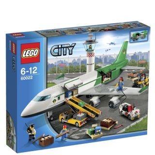 LEGO City: Airport: Cargo Terminal (60022)      Toys