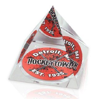 NHL Detroit Red Wings Red Wings Design in Large Crystal 3 1/4 Inch Pyramid : Sports Related Collectibles : Sports & Outdoors