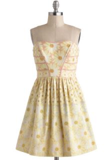 Daisy Sunday Dress  Mod Retro Vintage Dresses