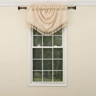 Country Living   45 in. x 29 in. Cambridge Damask Trumpet Valance