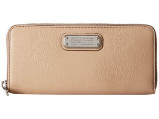 Marc by Marc Jacobs New Q Slim Zip Around Cameo Nude